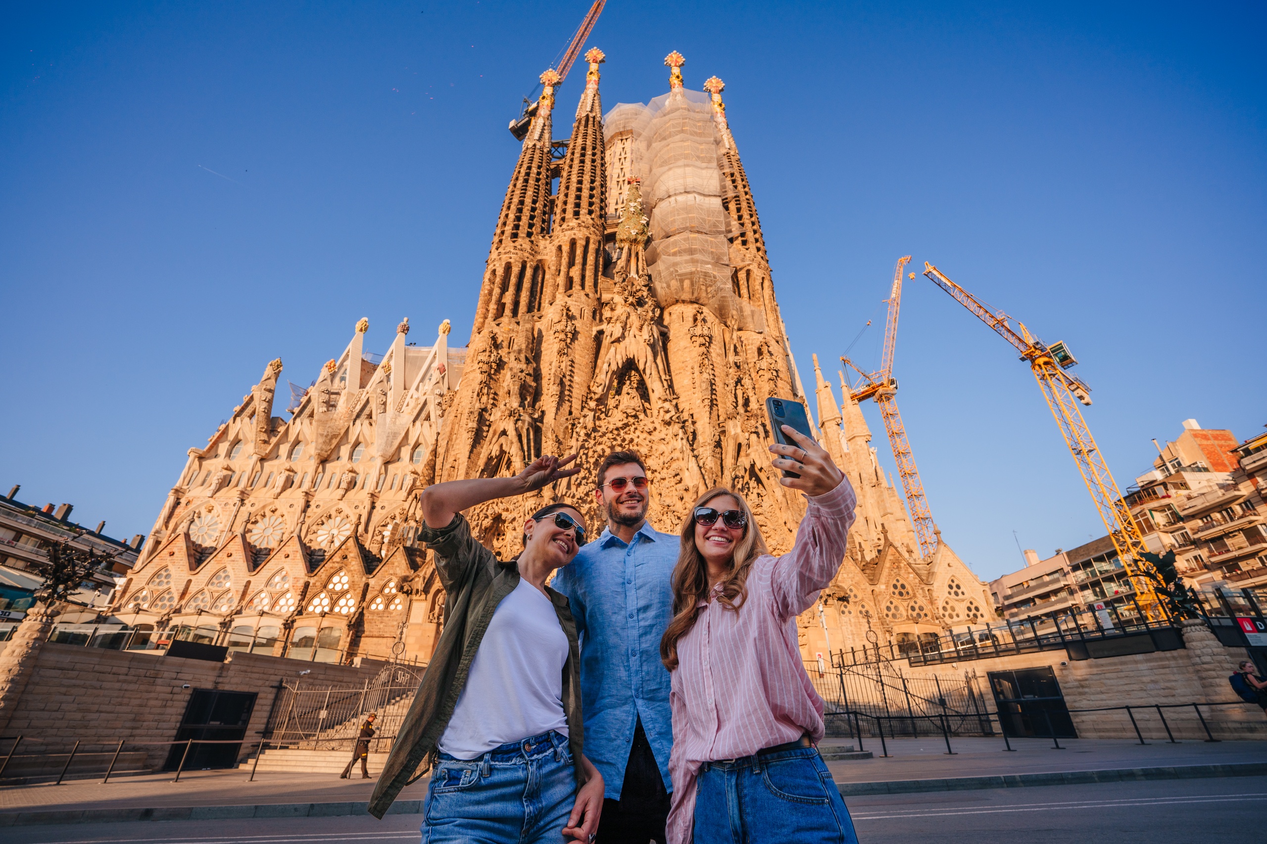 Sightseeing: Barcelona: Sagrada Familia with Official Guide & Fast-Track Entry
