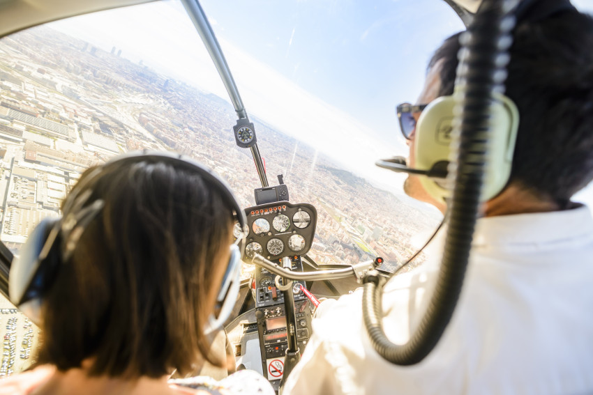 Outdoor: Barcelona’s Panoramic Helicopter Flight 11 Minutes