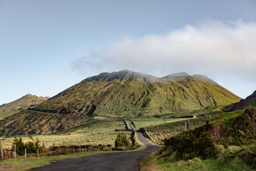 Pequenos Grupos: Tour de Meio Dia aos Lagos e Vulcões