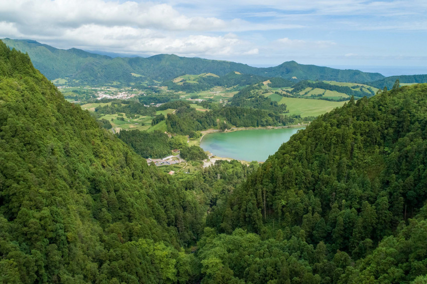 Experience Pack: Best of São Miguel Solo Adventure (4 Guided Tours & 2 Lunches)