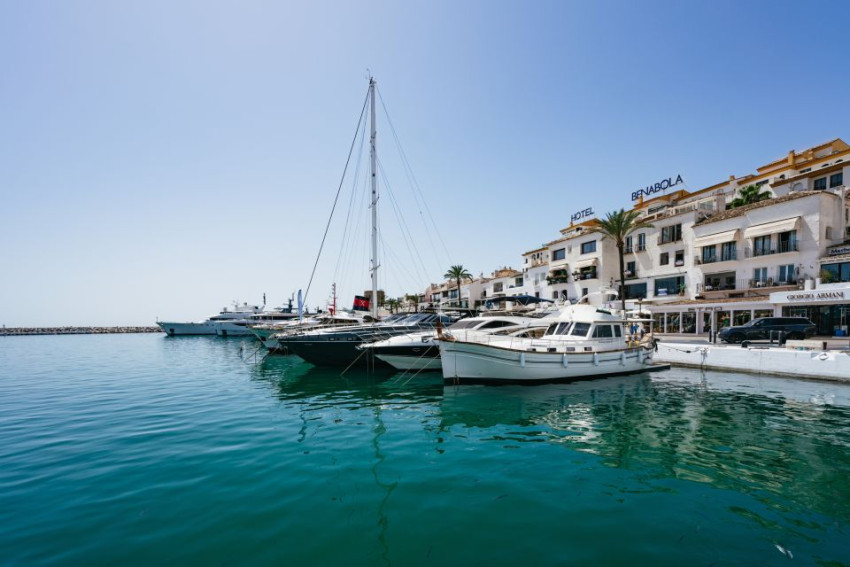 Sightseeing: Mijas, Marbella and Banus from Costa del Sol