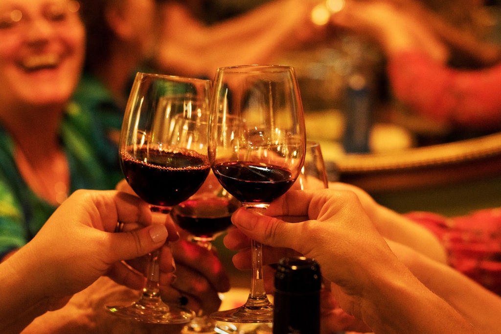 Food & Wine: Poble Sec Tapas + Wine Tour