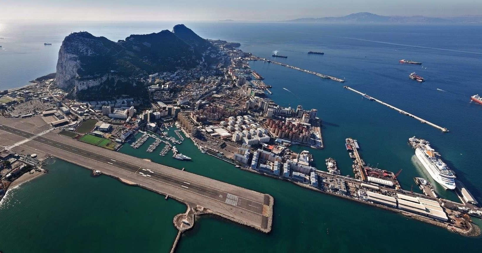 Private Tour: Gibraltar. Mix of cultures.