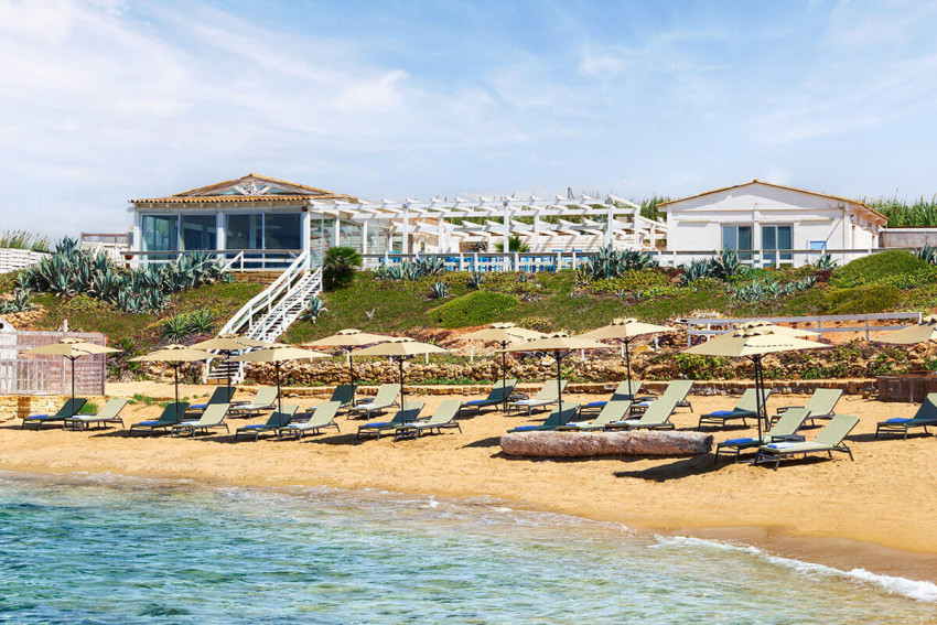 Special Offer: Free Access to Private Beach - Lido di Costanza
